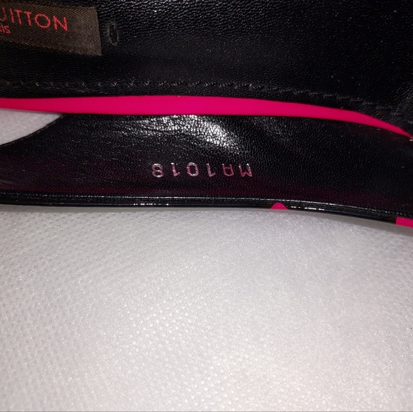 Louis Vuitton sling back patent leather black and fuschia pumps - Picture 4 of 12